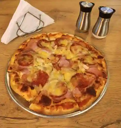 Pizza Carnes