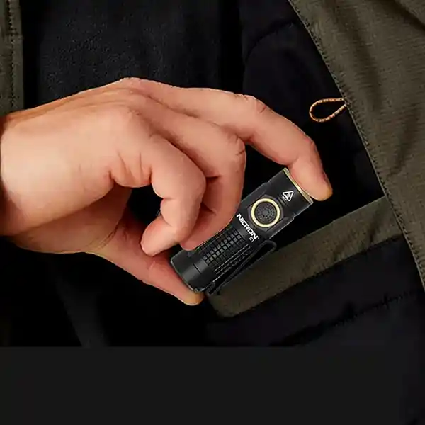 Nicron Linterna de Bolsillo Magnética Negra