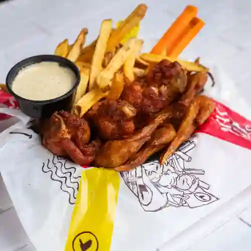 8 Alitas Clasicas con Papitas Naturales