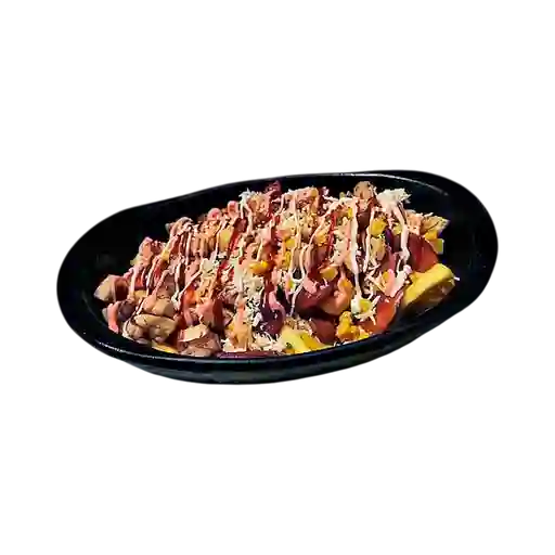 Salchipapa con Chorizo y Pollo
