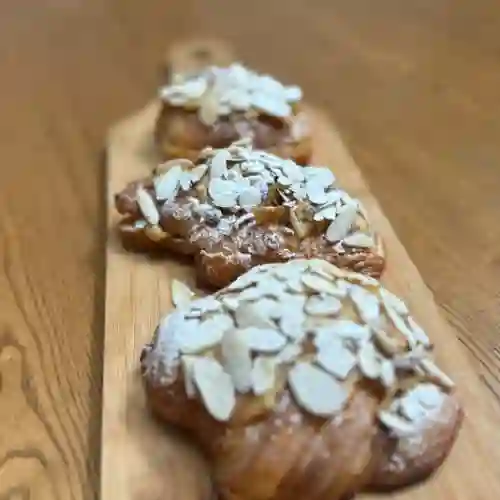 Cruasan de almendras