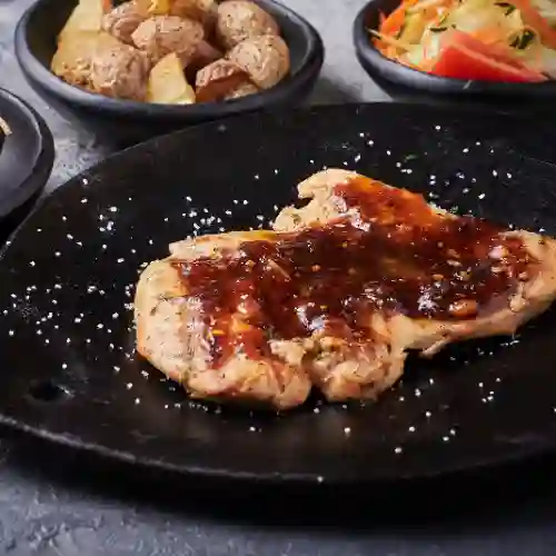 Pollo Al Grill en Salsa Bbq.