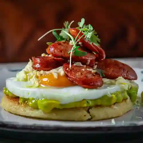 Arepa de la Casa con Chorizo