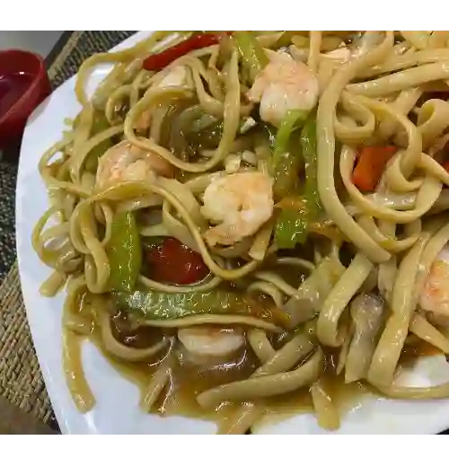 Chow Mein con Camarones