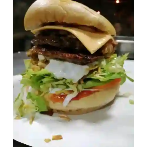 Hamburguesa Chuleta Ahumada en Combo