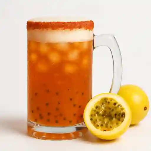 Maracuyá (michelada en cerveza)