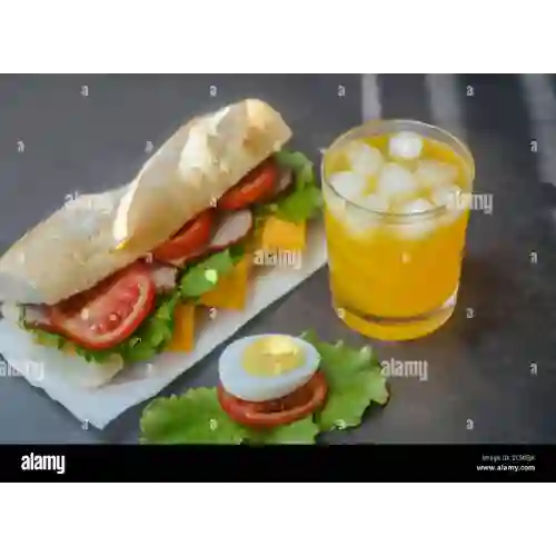 Sandwich Sencillo + Jugo Natural