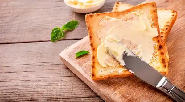 Country Cruck Crock Margarine