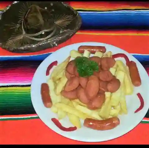 Salchipapas