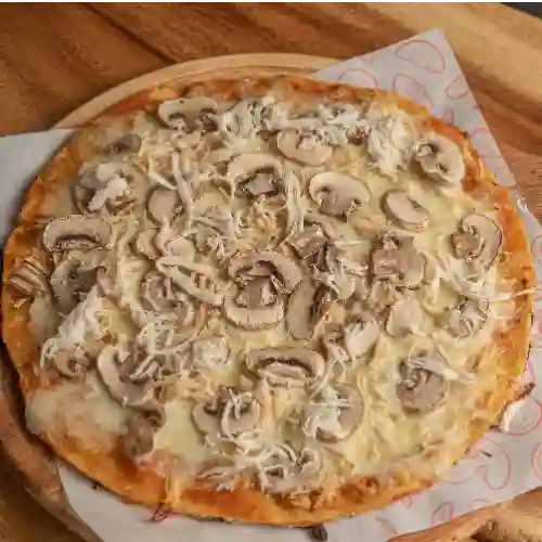 Pizza Pollo y Champiñón