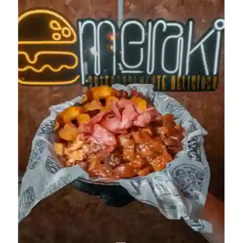 Salchipapa Chicharron (1 Persona)