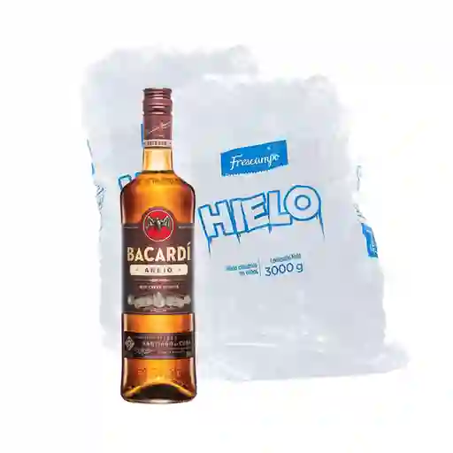 Combo Bacardi Ron Añejo 750 mL + Frescampo Hielo en Cubos