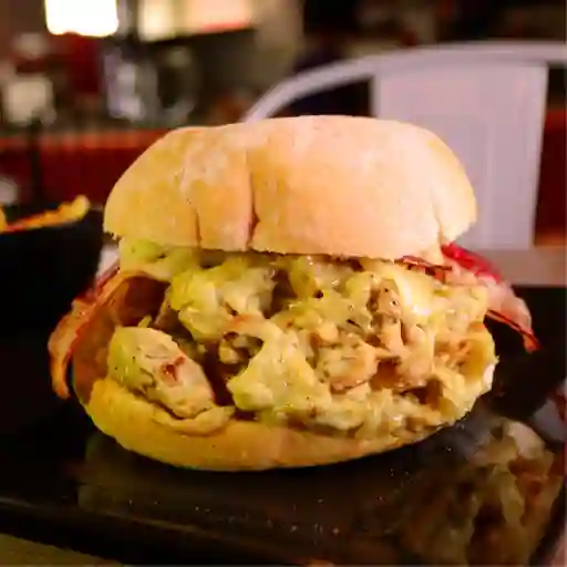 Chuzo Burger de Pollo