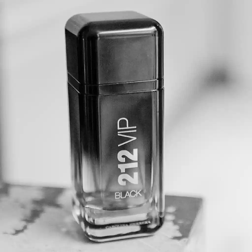 Carolina Herrera Set Perfume Vip Black + After Shower Hombre 212