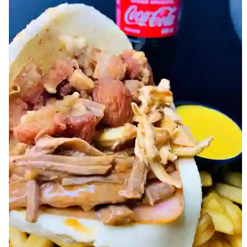 Arepa Chicharrona