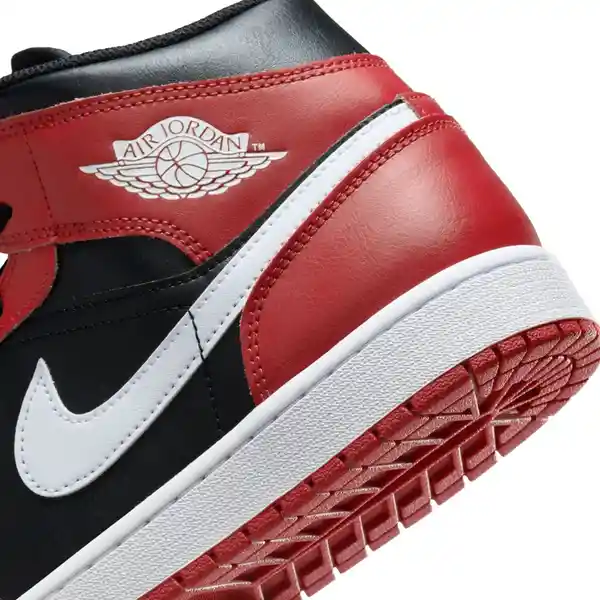 Nike Tenis Air Jordan 1 Mid Lifestyle de Hombre Negro Talla 10