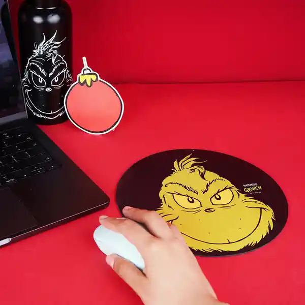 Mouse Pad Serie The Grinch Negro Miniso