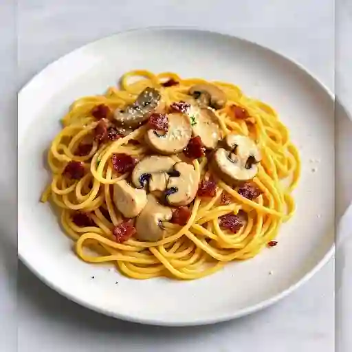 Espaguetti pollo champiñon