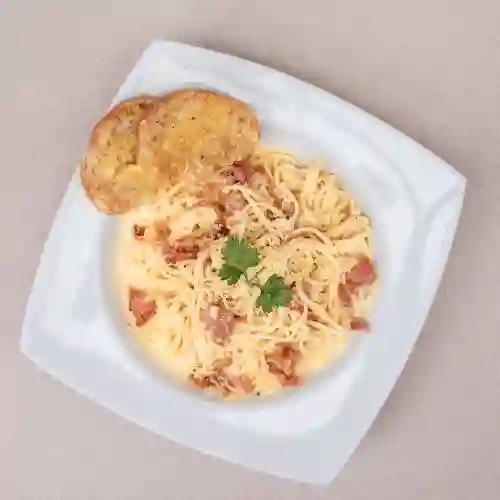 Espagueti O Fettucine Carbonara
