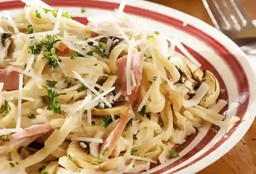 Pasta Champiñones y Jamón