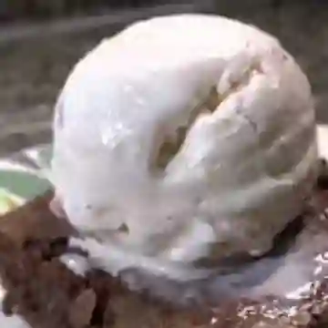 Brownie con Helado