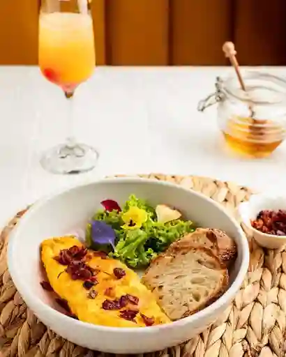 Omelette de Jamón de Pavo y Tocineta