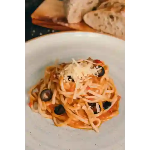 Pasta Napolitana + Bebida