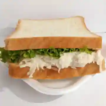 Sándwich de Pollo en Pan Tajado
