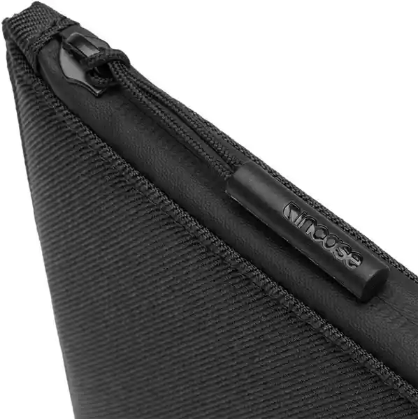 Incase Funda Facet en Sarga Para Macbook Pro Air 13 Negro