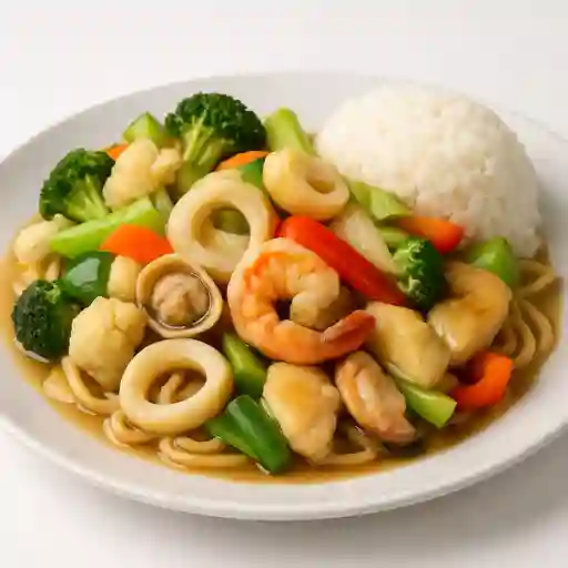 Chowsuey con Mariscos Mediano