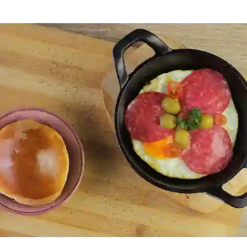 Huevos con Salami