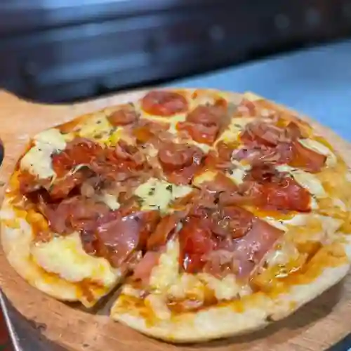Pizza de Pollo y Pepperoni