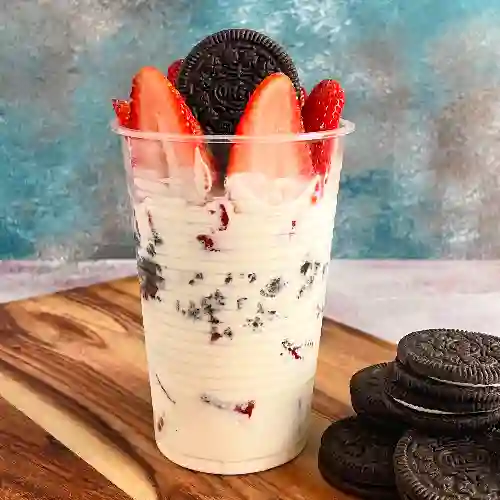 Fresas con Crema + Galleta Oreo