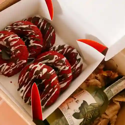 Combo Donuts Redvelvet + Vino