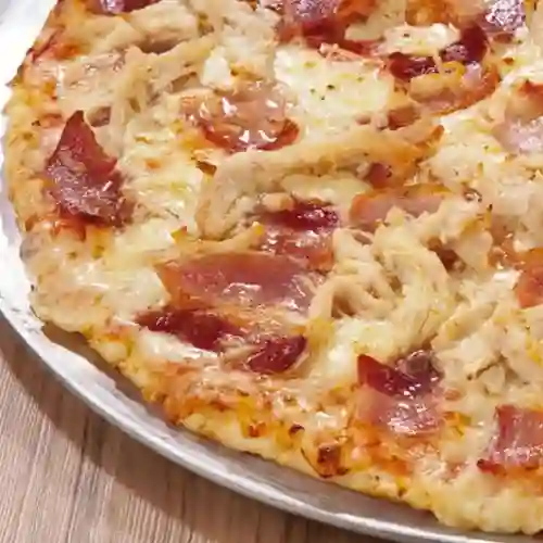 Pizza de Pollo y Tocineta (mega Porción)