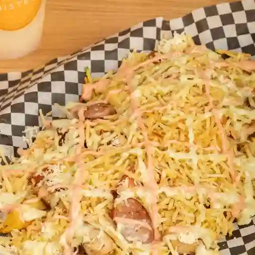 Salchipapa con pollo