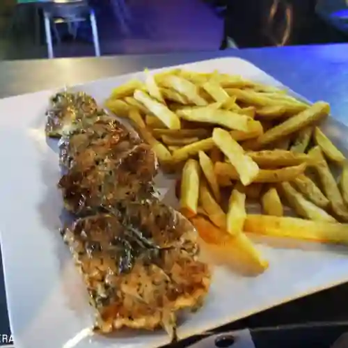 Chuzo D Cerdo con Papas