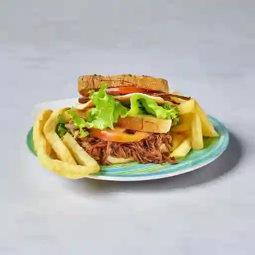 Sándwich Ropa Vieja