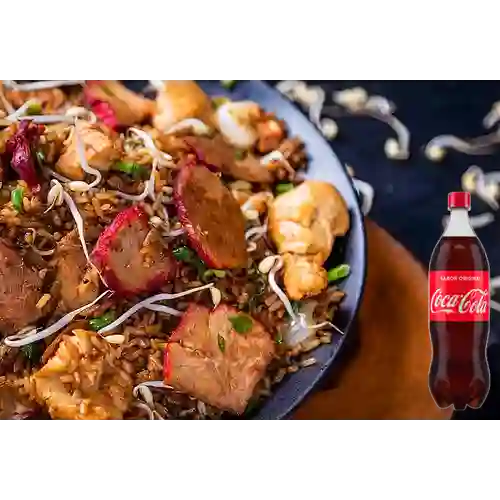 Combo Oriental Cerdo&Pollo para 3 +Cocacola Orig 1.5l