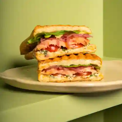 Sandwich Ahumado