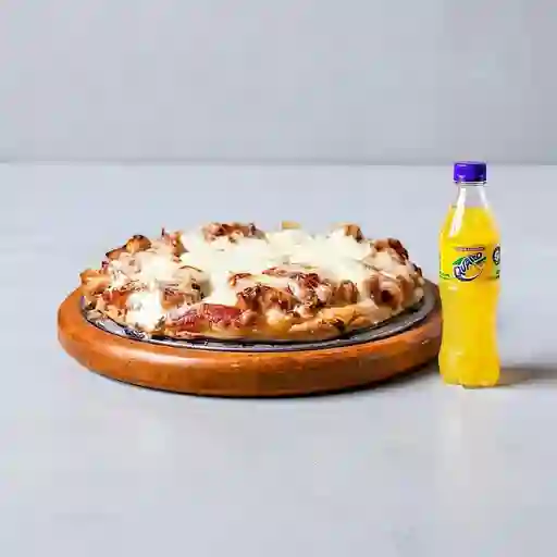 Combo Pizza de Tocineta y Maíz + Quatro Original 400ML