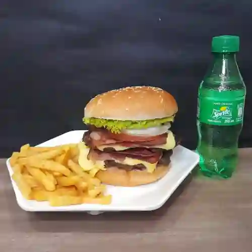 Hamburguesa Doble Carne en Combo
