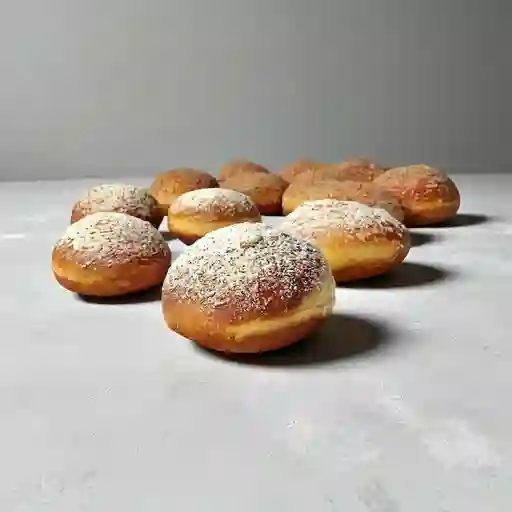 Donut De Crema Pastelera