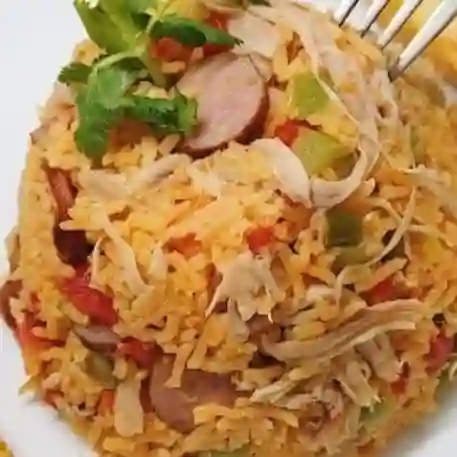 Porción de Arroz Cerdo y Chorizo