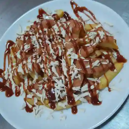 Salchipapas.