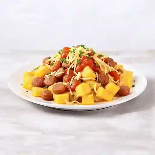 Salchipapa tradicional