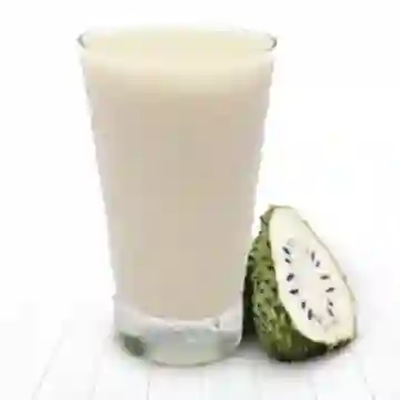 Jugo de Guanabana en Agua