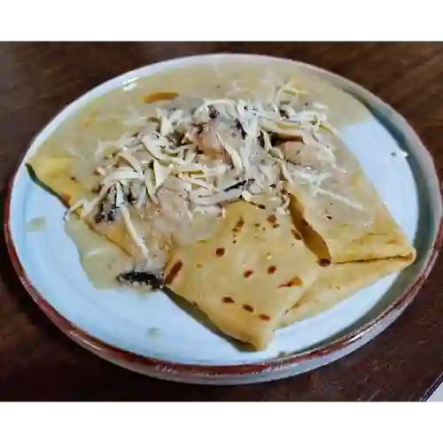 Crepe de Pollo y Champiñones