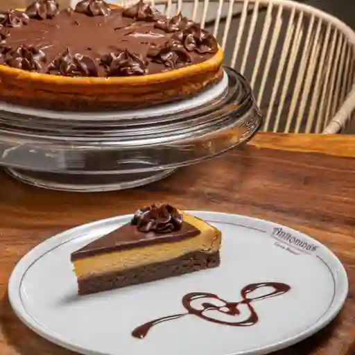 Porción cheesecake de baileys