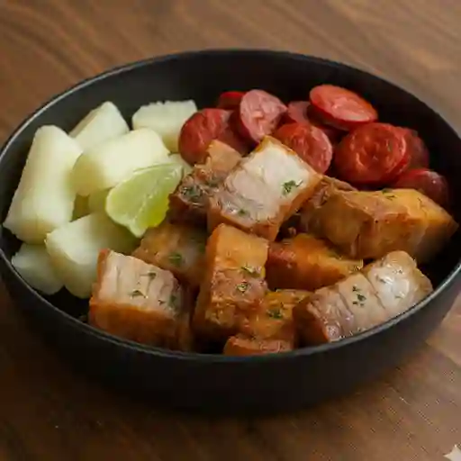 Tazon chorizo chicharron